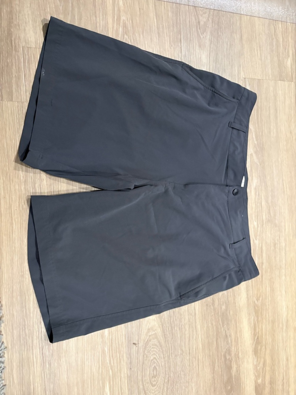 Columbia Men's Black Flat-Front Active Shorts